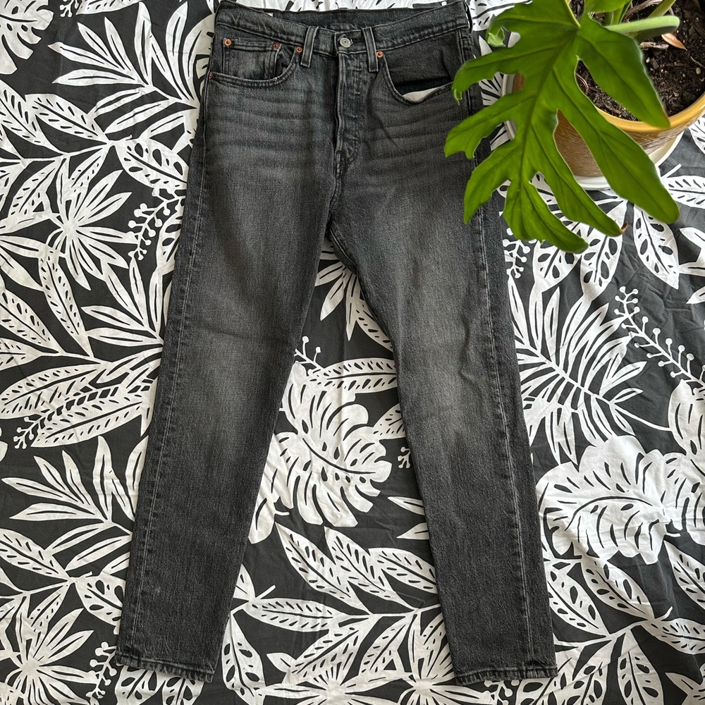 Classic 501 Levi's Charcoal Slim Fit Jeans